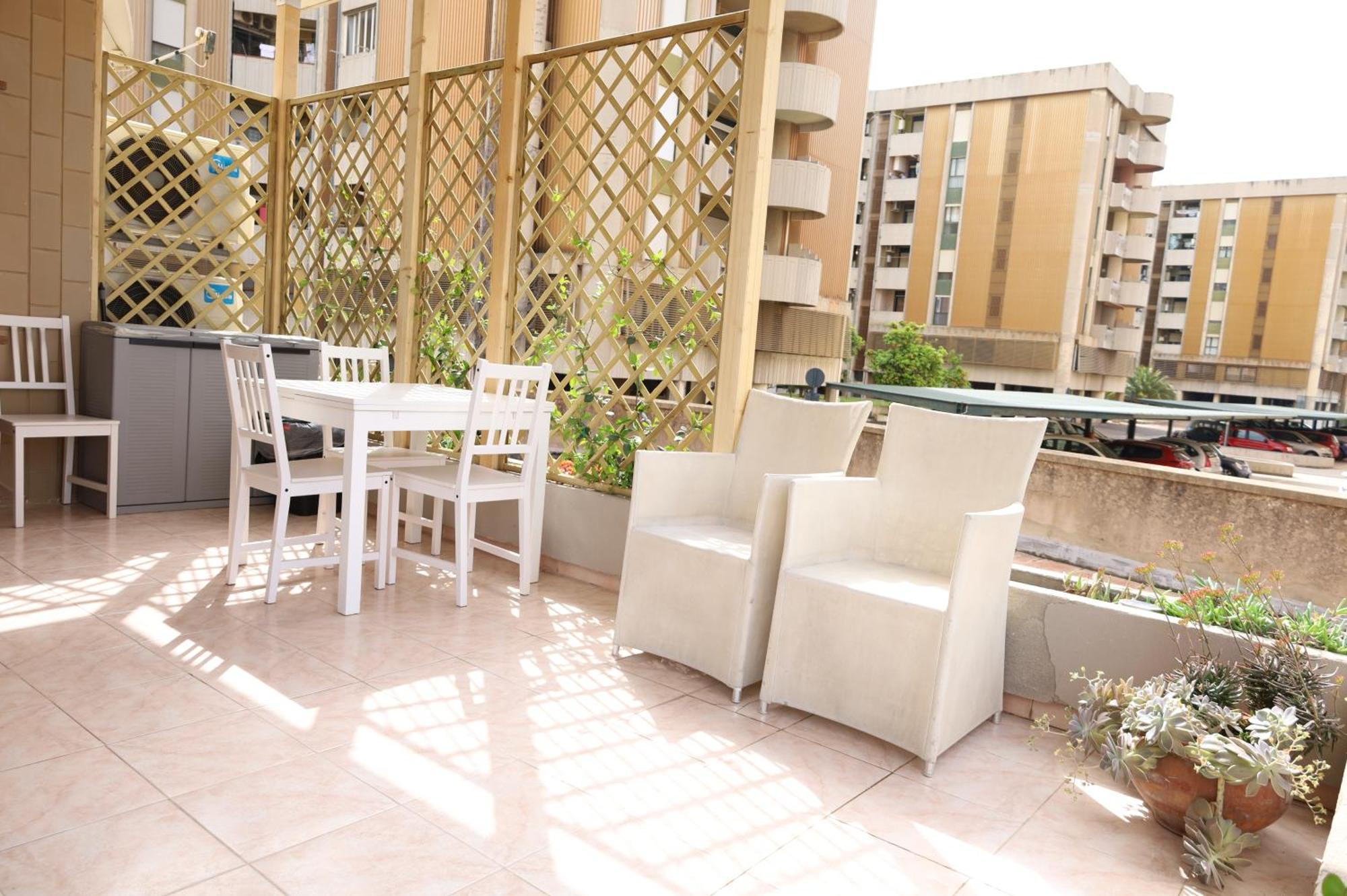 Ferienwohnung Jitaku Maine Cagliari Exterior foto
